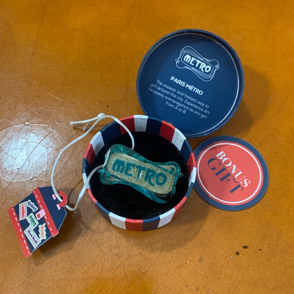 Erstwilder “Paris Métro” mini brooch